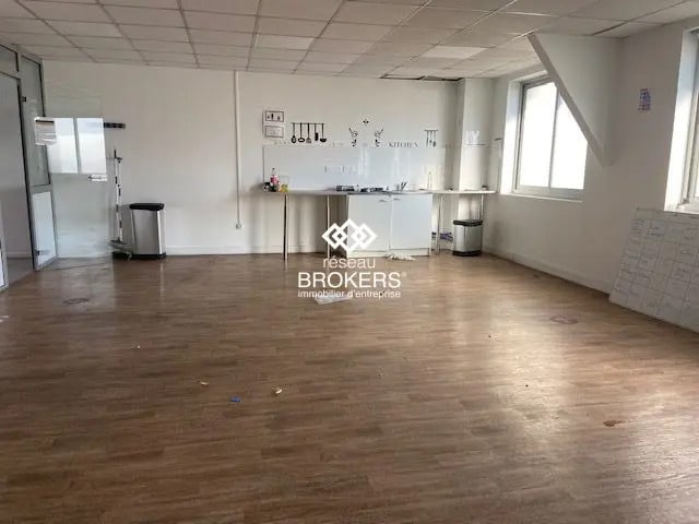 Local commercial dans Maisons-Alfort à vendre - Photo de l’immeuble – Image 3 sur 4