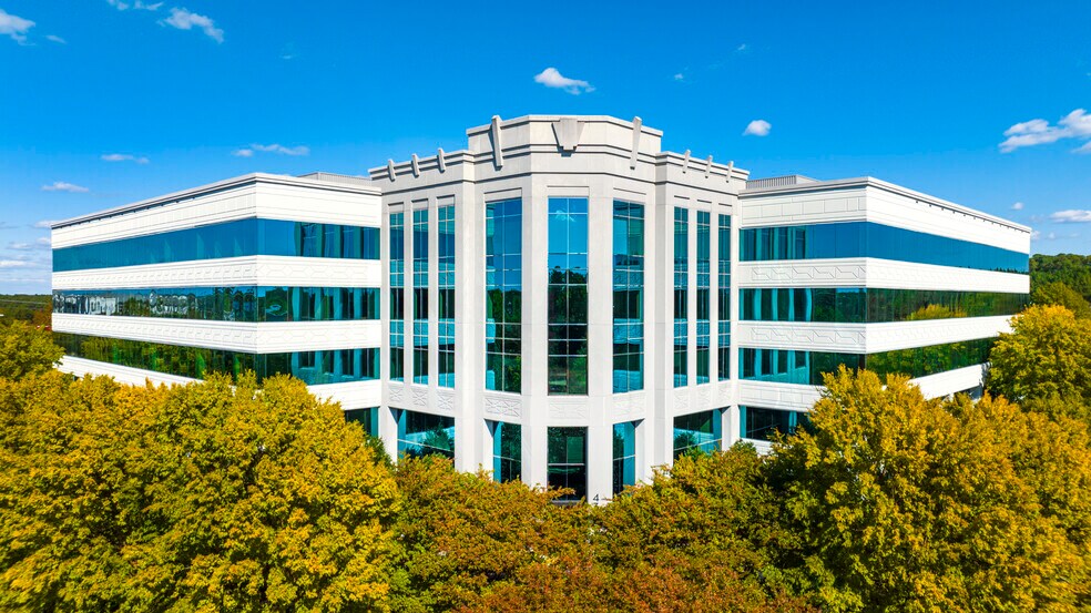 430 Davis Dr, Morrisville, NC à louer - Photo de l’immeuble – Image 1 sur 7