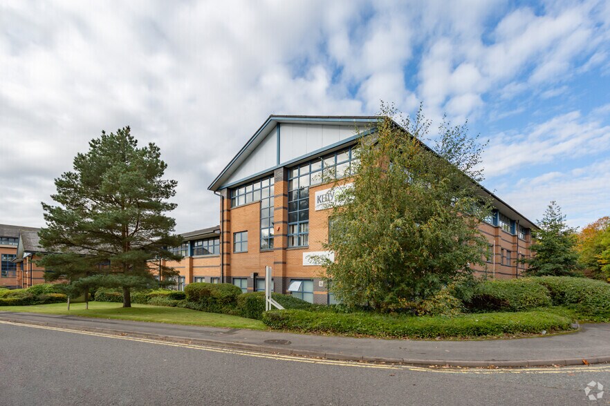 Hollinswood Ct, Telford à louer - Photo de l’immeuble – Image 2 sur 4