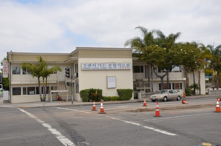 9012 Garden Grove Blvd, Garden Grove, CA à vendre - Photo de l’immeuble – Image 3 sur 15