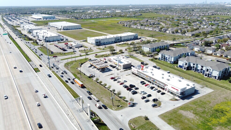 3503 S Sam Houston Pkwy E, Houston, TX à louer - Photo de l’immeuble – Image 2 sur 5