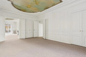 55 Rue Pierre Charron, Paris à louer Photo intérieure– Image 1 sur 12