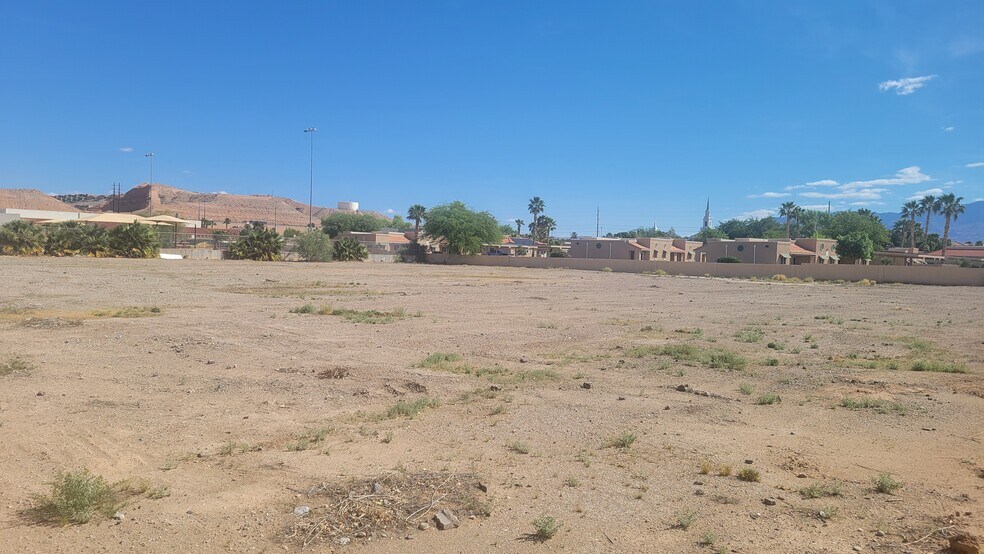 451 W Mesquite Blvd, Mesquite, NV à vendre - Photo de l’immeuble – Image 3 sur 4