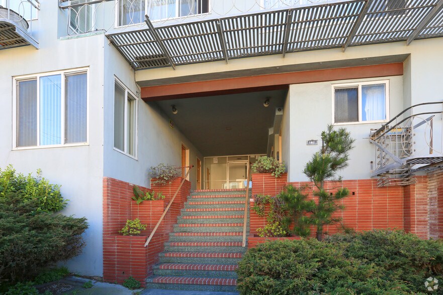 1601-1611 Noriega St, San Francisco, CA à louer - Photo de l’immeuble – Image 2 sur 4