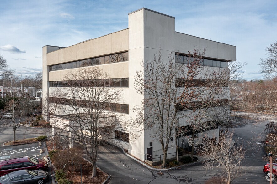 1 Credit Union Way, Randolph, MA à louer - Photo de l’immeuble – Image 2 sur 7
