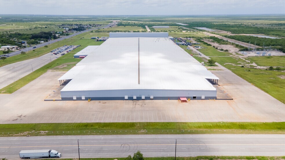 6700 Paredes Line Rd, Brownsville, TX à vendre - Photo de l’immeuble – Image 2 sur 5