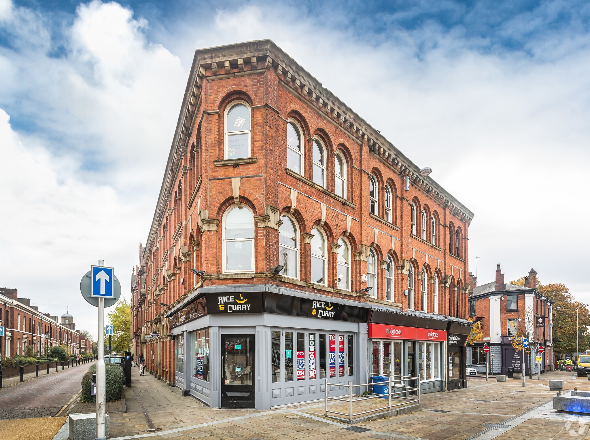 3-13 Richmond Ter, Blackburn à louer Photo de l’immeuble– Image 1 sur 4