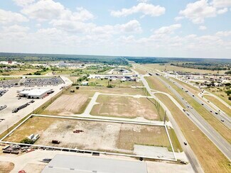 Plus de détails pour TBD Interstate 37 Frontage Road, Elmendorf, TX - Terrain à vendre