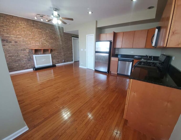 4624 S Evans Ave, Chicago, IL à vendre - Photo intérieure – Image 3 sur 9