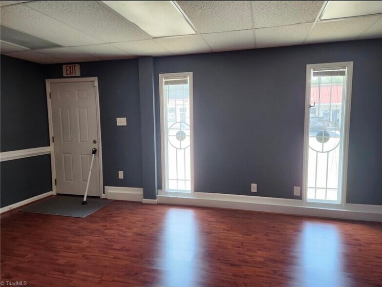 211 National Hwy, Thomasville, NC à vendre - Photo de l’immeuble – Image 3 sur 9