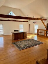 10 Storer St, Kennebunk, ME à louer Photo intérieure– Image 2 sur 6