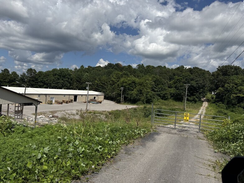 511 E Veterans Dr, Cookeville, TN à vendre - Photo de l’immeuble – Image 2 sur 2