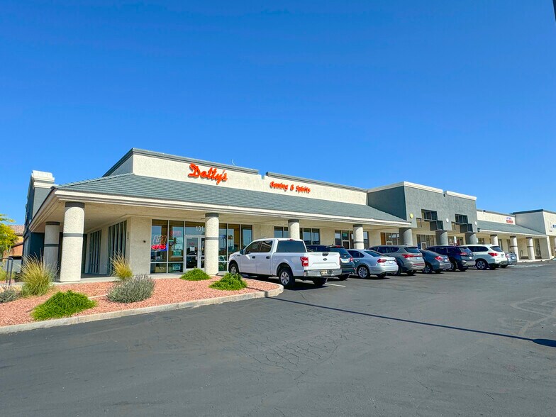 7380 S Eastern Ave, Las Vegas, NV à louer - Photo de l’immeuble – Image 3 sur 9