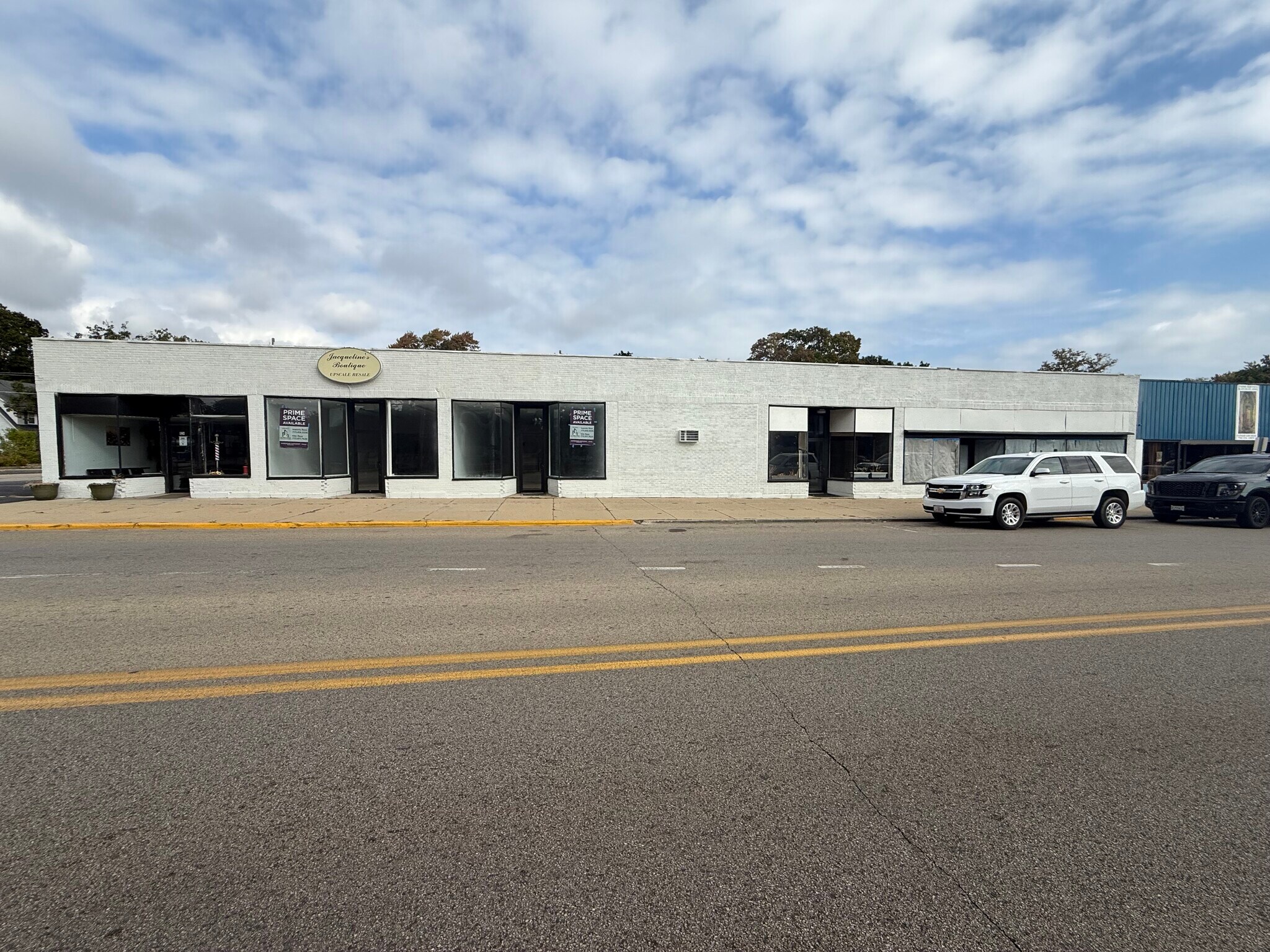 814-824 Glen Flora Ave, Waukegan, IL à louer Photo de l’immeuble– Image 1 sur 6