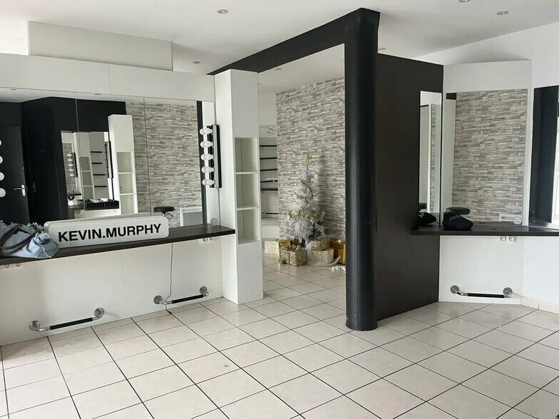 Local commercial dans Guérande à louer - Photo de l’immeuble – Image 1 sur 4