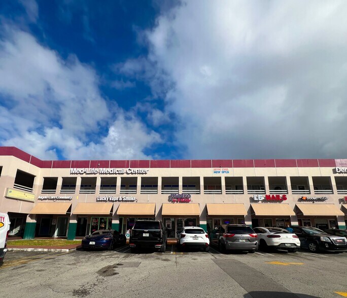 745-899 NW 37th Ave, Miami, FL à louer - Photo de l’immeuble – Image 2 sur 3