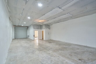 1300 S Frazier St, Conroe, TX à louer Photo intérieure– Image 1 sur 17