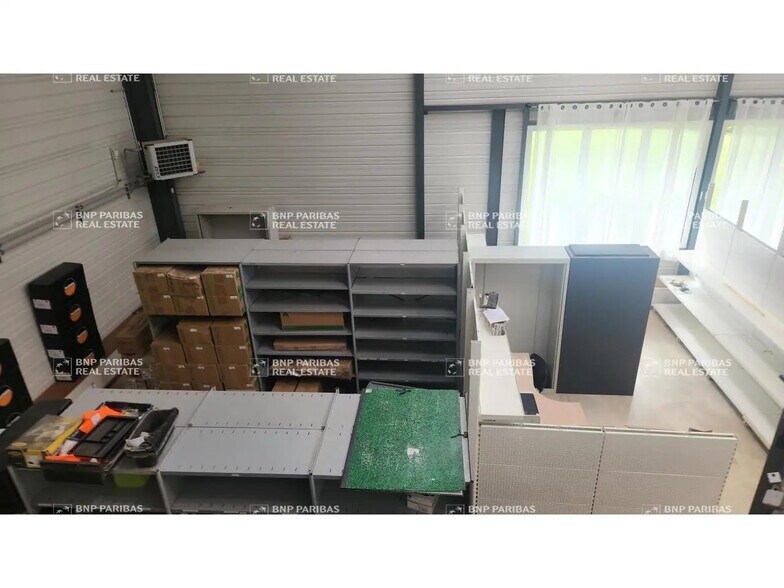 Local d'activités dans La Ferté-Gaucher à vendre - Photo intérieure – Image 2 sur 4