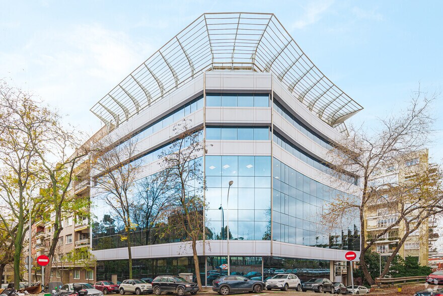 Calle de Pedro de Valdivia, 10, Madrid, Madrid à louer - Photo de l’immeuble – Image 1 sur 5