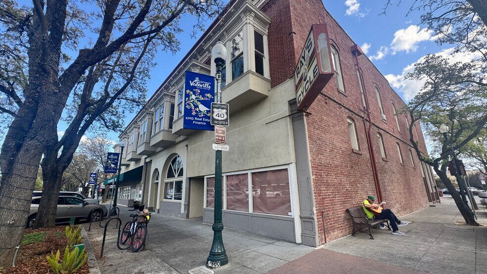 400-412 Main St, Vacaville, CA à louer - Photo de l’immeuble – Image 2 sur 29