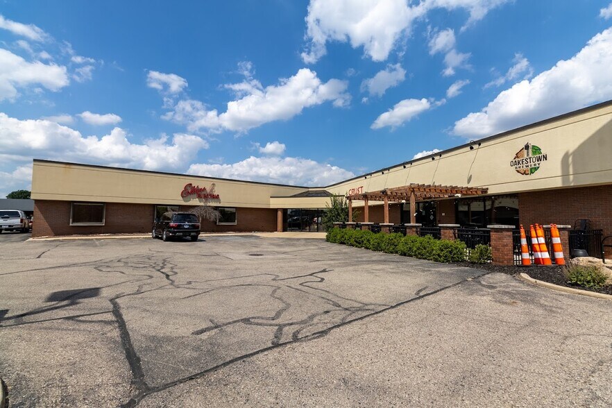 4051 Chicago Dr SW, Grandville, MI à louer - Photo de l’immeuble – Image 3 sur 12
