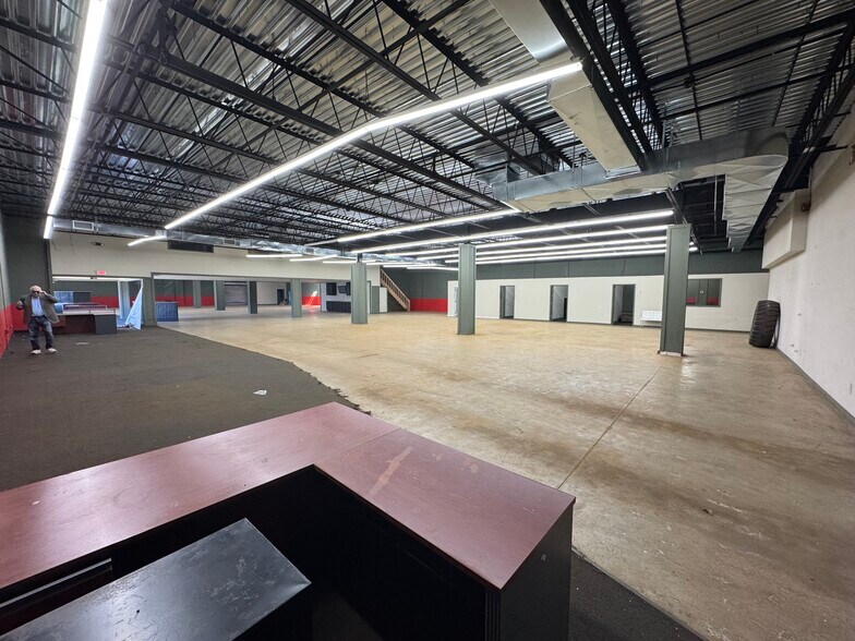 2577 Route 112, Medford, NY à louer - Photo de l’immeuble – Image 3 sur 8