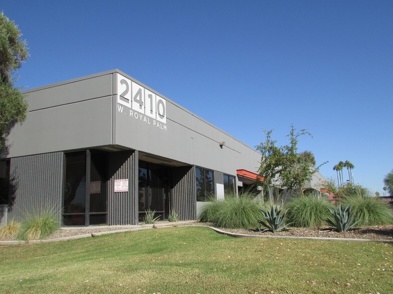 2410 W Royal Palm Rd, Phoenix, AZ à louer - Photo de l’immeuble – Image 2 sur 84