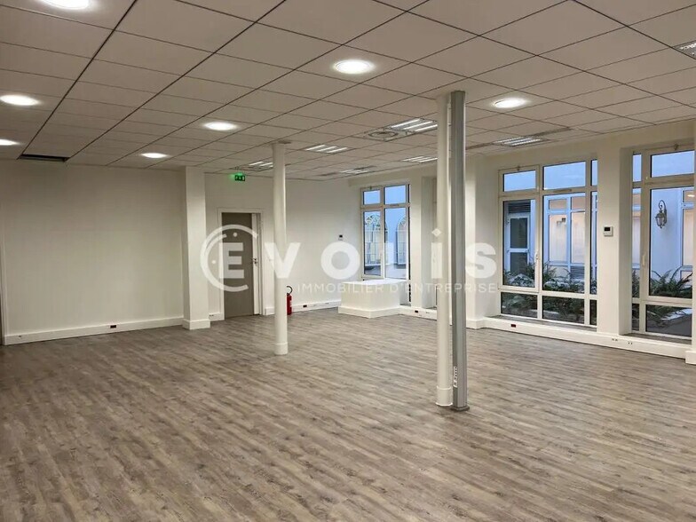 Bureau dans Paris à louer - Photo de l’immeuble – Image 1 sur 8