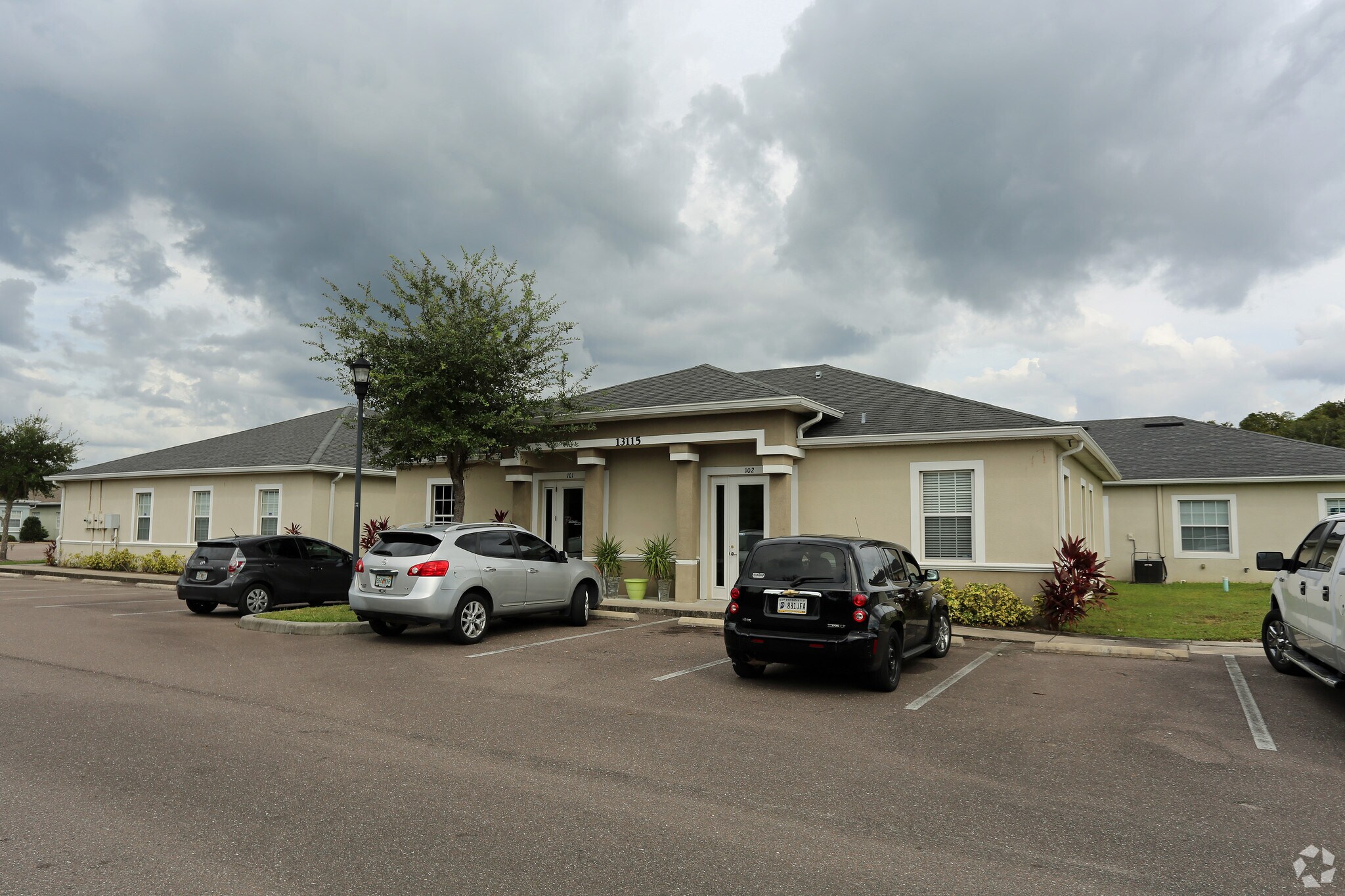 13115 Linebaugh Ave, Tampa, FL à louer Photo principale– Image 1 sur 14