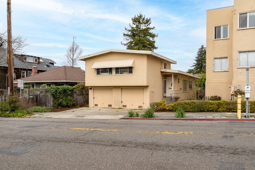 1841-1843 Cedar St, Berkeley, CA à vendre - Photo de l’immeuble – Image 2 sur 36