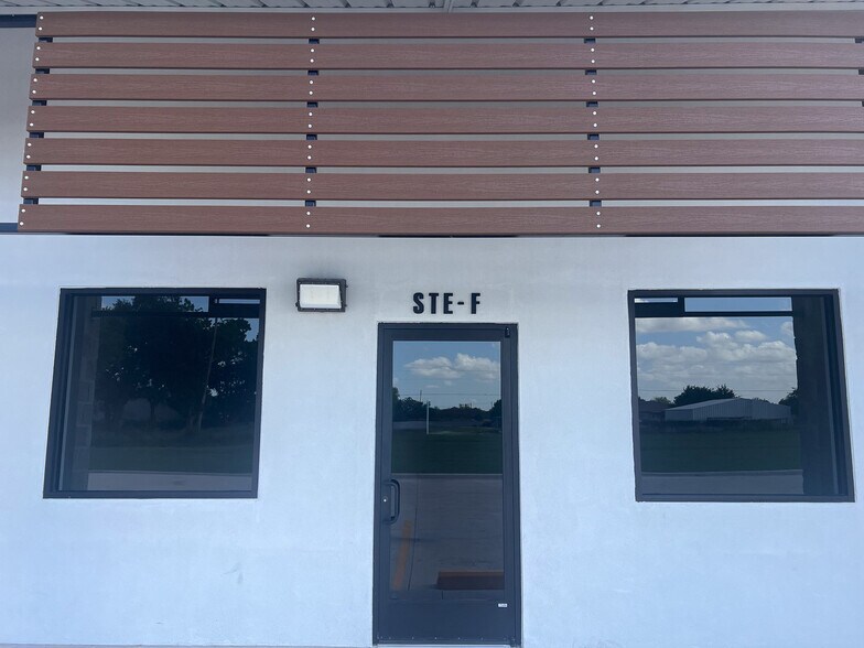 5467 Alamo Rd, Edinburg, TX à louer - Photo de l’immeuble – Image 2 sur 33