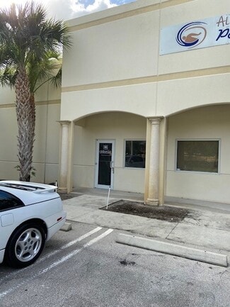 Plus de détails pour 581 105th Ave N, West Palm Beach, FL - Local d’activités à vendre