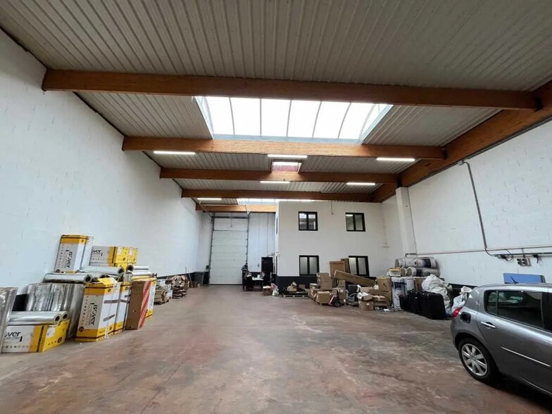 58 Avenue Des Bruyères, Décines-Charpieu à louer - Photo de l’immeuble – Image 1 sur 4