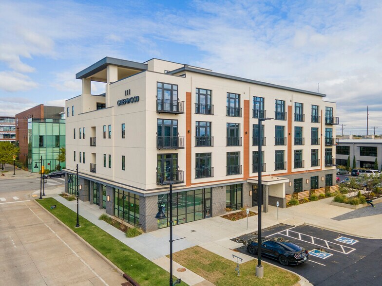 111 S Greenwood Ave, Tulsa, OK à louer - Photo de l’immeuble – Image 1 sur 5