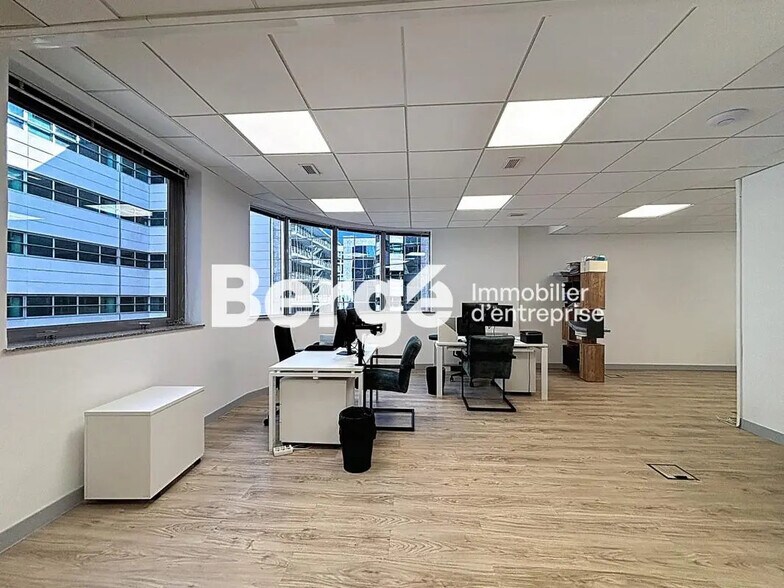 Bureau dans Nice à louer - Photo de l’immeuble – Image 2 sur 6
