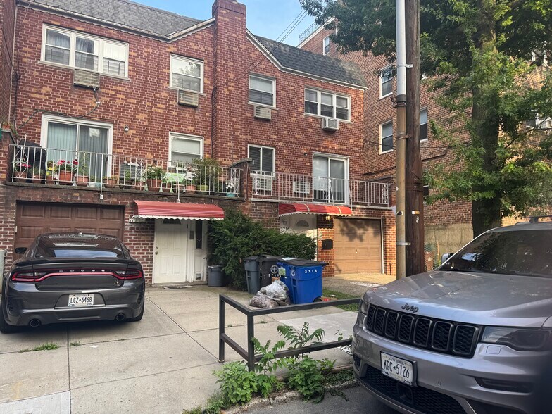 3718 Blackstone Ave, Bronx, NY à vendre - Photo principale – Image 1 sur 2