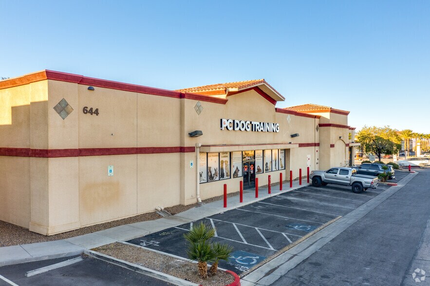 642-644 E Horizon Dr, Henderson, NV à louer - Photo principale – Image 3 sur 5