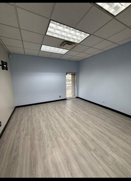 1235 Southlake Cir, Morrow, GA à louer - Photo de l’immeuble – Image 3 sur 13