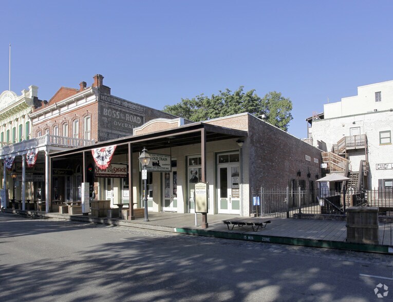 900-906 2nd St, Sacramento, CA à louer - Photo principale – Image 1 sur 21