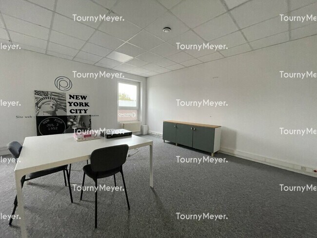 Plus de détails pour Bureau à louer