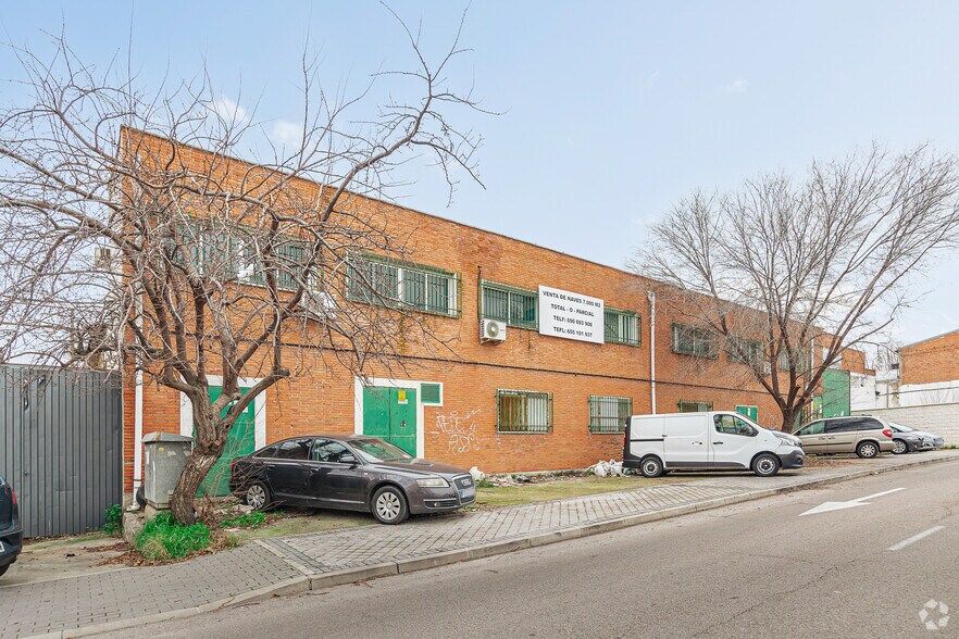Industriel/Logistique dans Coslada, Madrid à vendre - Photo de l’immeuble – Image 2 sur 5