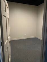 990 N Kinzie Ave, Bradley, IL à louer Photo intérieure– Image 2 sur 7
