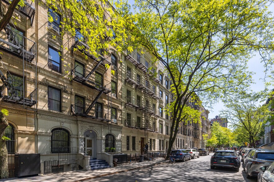 165 W 80th St, New York, NY à louer - Photo principale – Image 1 sur 5