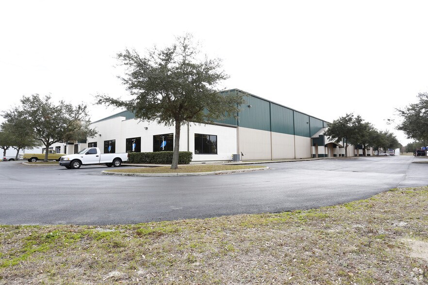 1501 SW 44th Ave, Ocala, FL à louer - Photo principale – Image 1 sur 11