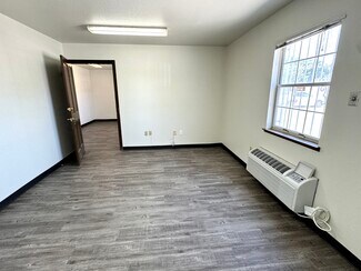 Plus de détails pour 2045 E Ashlan Ave, Fresno, CA - Bureau à louer