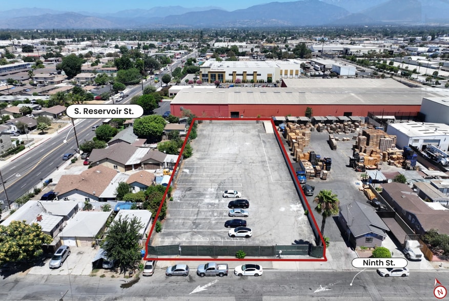 1251 E 9th St, Pomona, CA à vendre - Photo principale – Image 1 sur 4