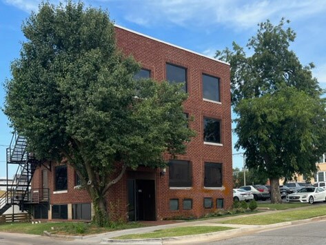 309 NW 9th St, Oklahoma City, OK à louer - Photo de l’immeuble – Image 2 sur 2