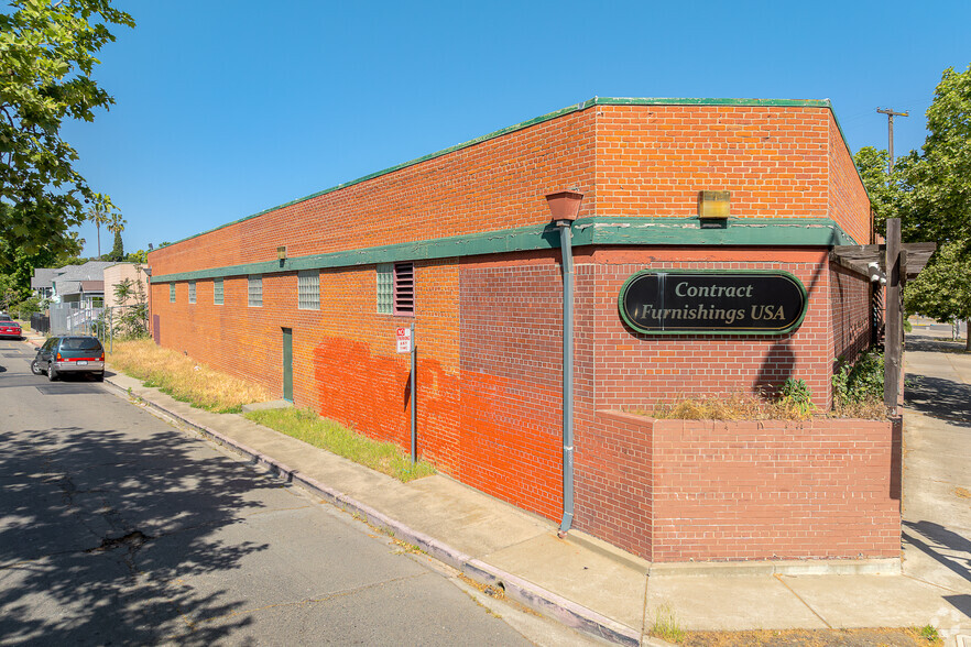 3258 Stockton Blvd, Sacramento, CA à vendre - Photo de l’immeuble – Image 2 sur 11