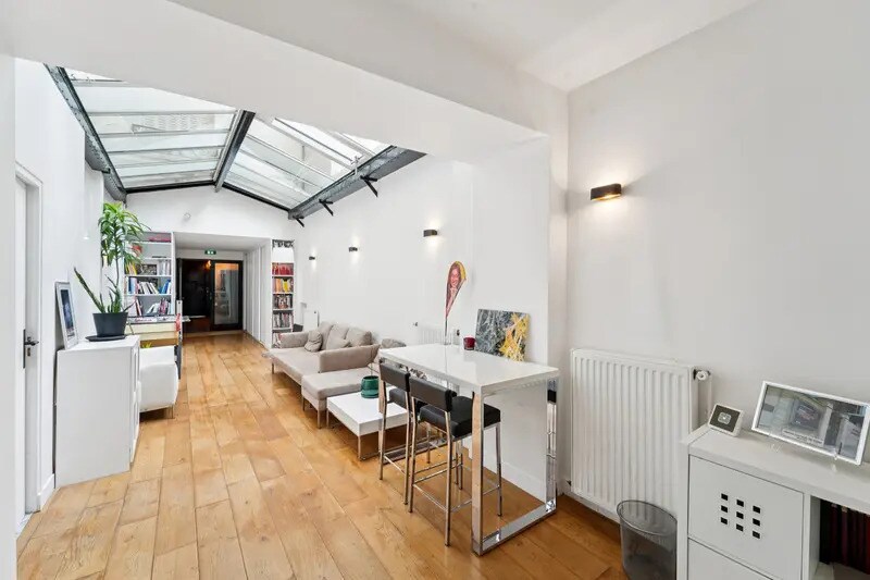 Bureau dans Paris à vendre - Photo de l’immeuble – Image 2 sur 10