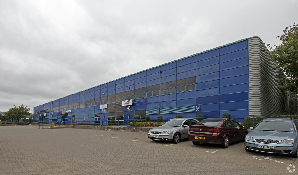 48-58 Tanners Dr, Milton Keynes à louer - Photo de l’immeuble – Image 2 sur 3